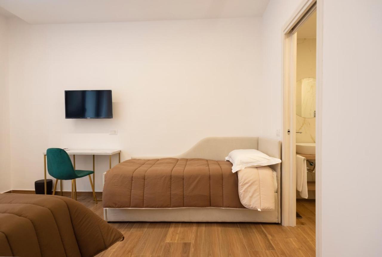 Toledo3 Hotel Nápoly Kültér fotó