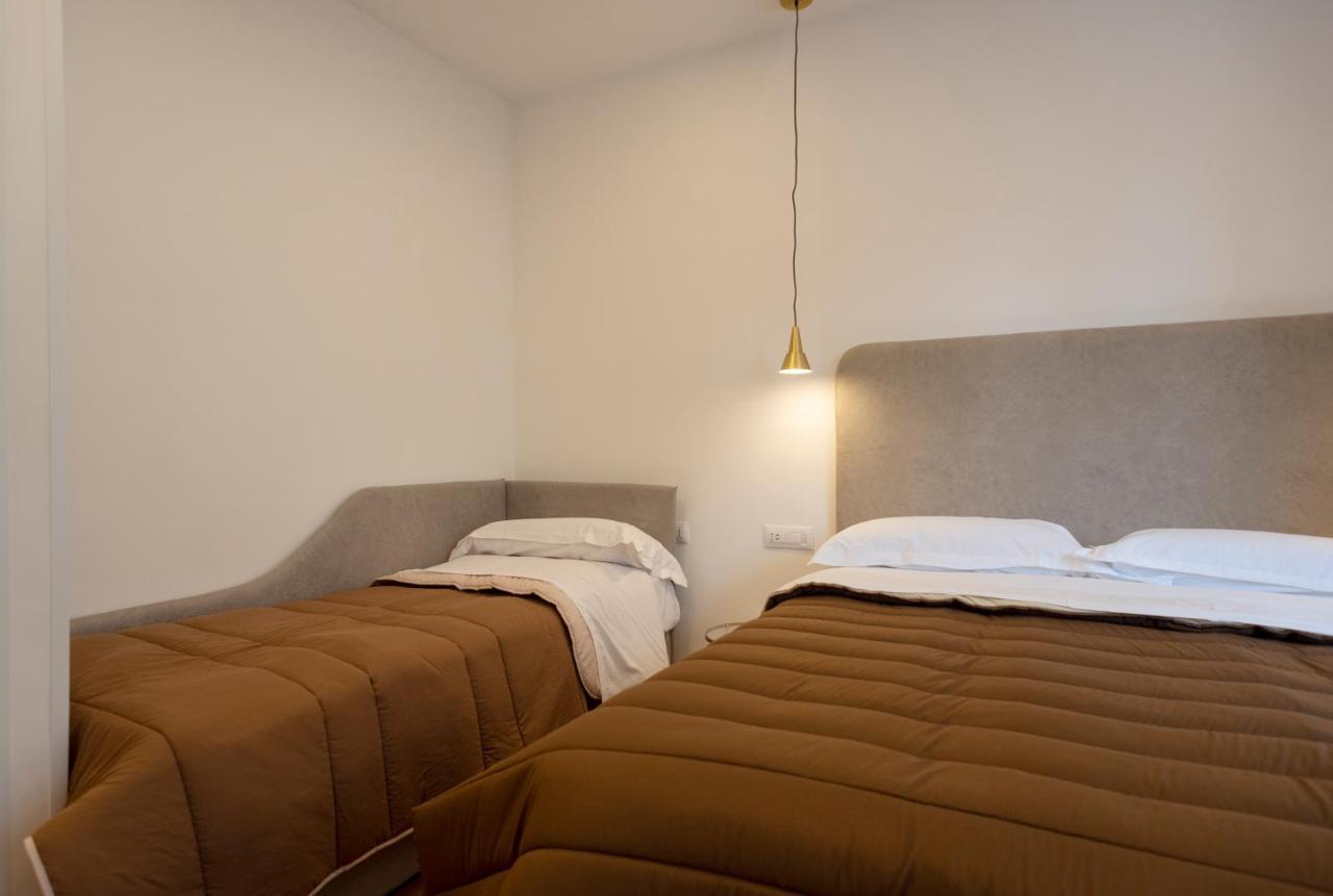 Toledo3 Hotel Nápoly Kültér fotó