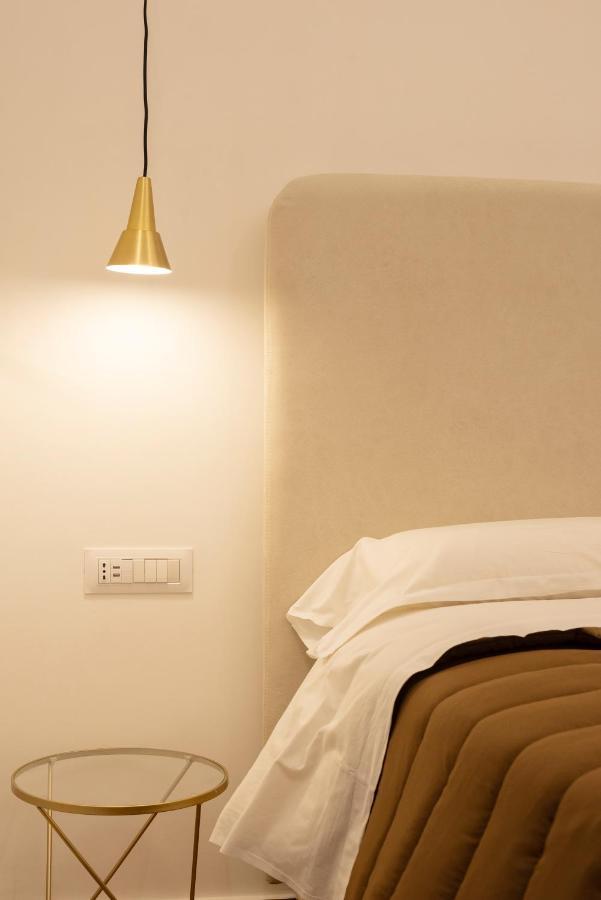 Toledo3 Hotel Nápoly Kültér fotó