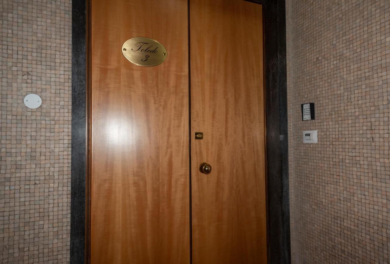 Toledo3 Hotel Nápoly Kültér fotó